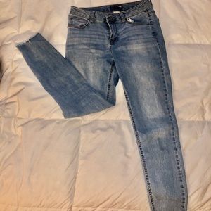 Fashionnova jeans size 5